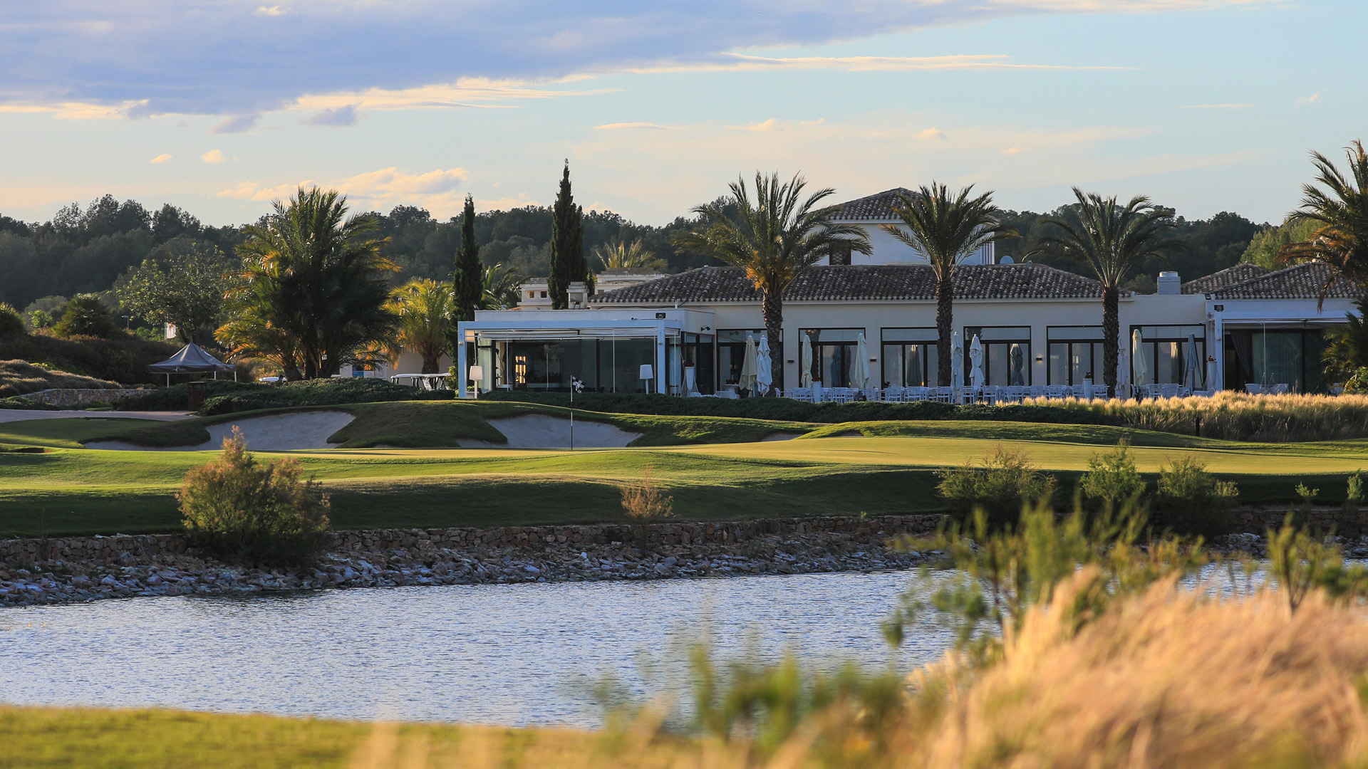 Las Colinas Golf & Country Club